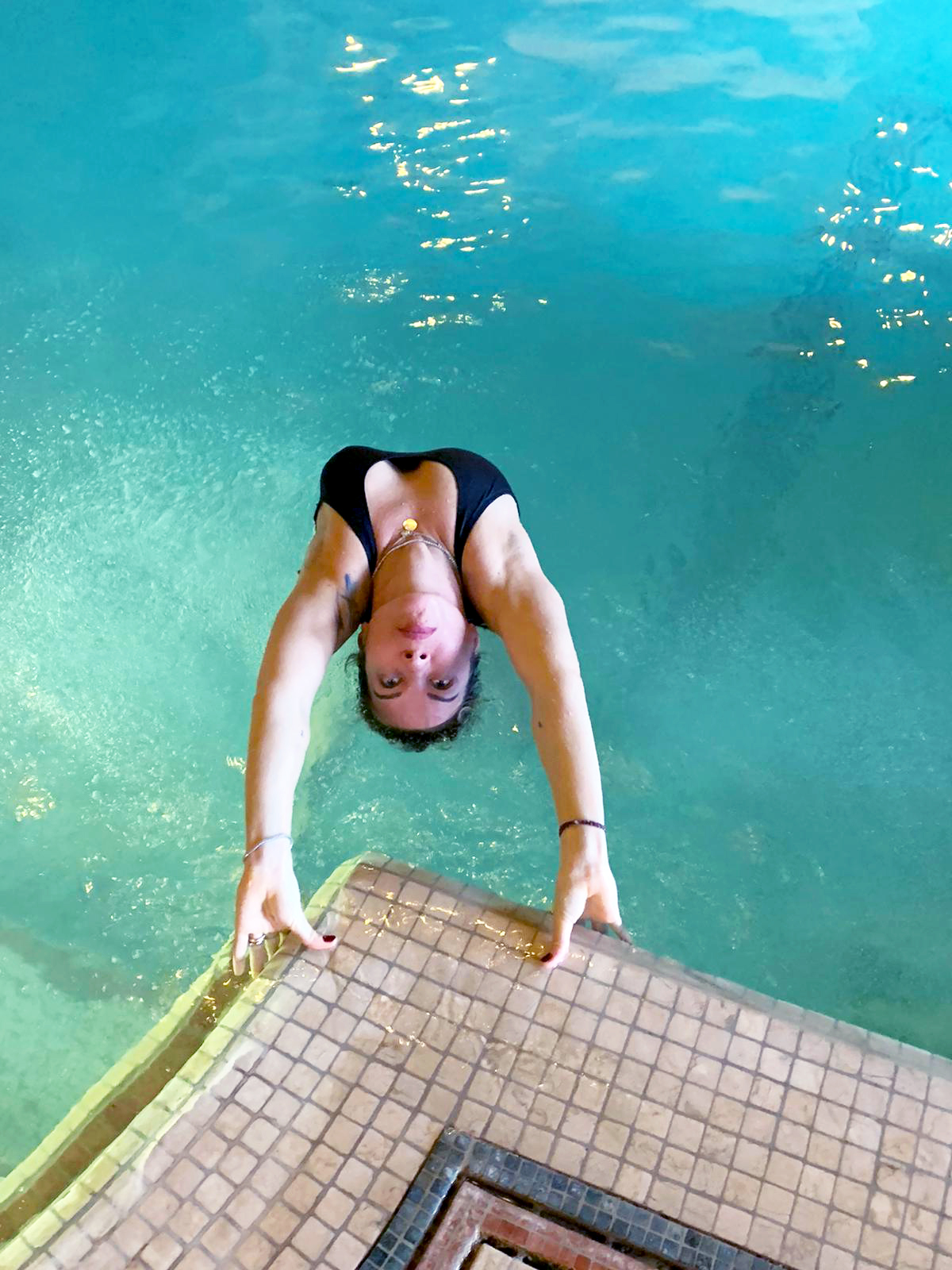 yoga in acqua piscine pergolesi modena